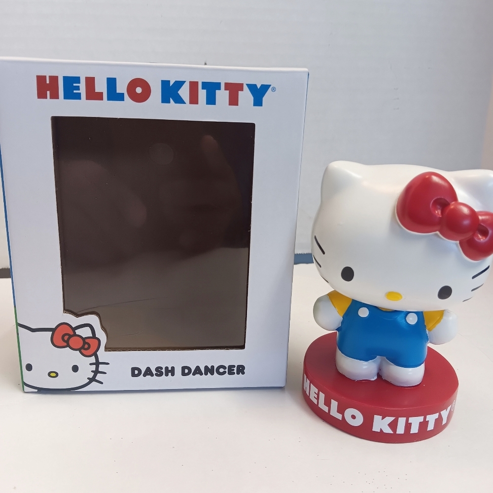 Hello Kitty Dash Dancer - Picture 3 of 3